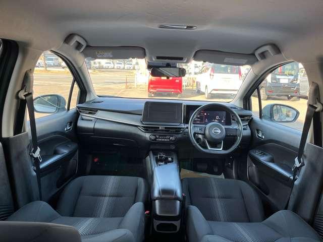 インパネ周りも綺麗ですっきりとしていますね！！