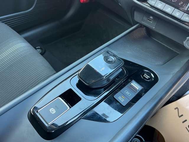 シフトレバーは力要らずです