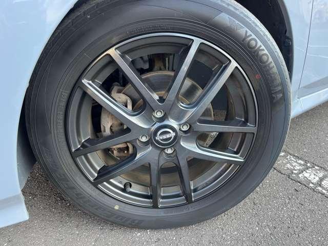 夏タイヤ＋純正のホイールです