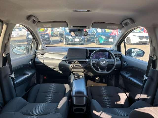 インパネ周りも綺麗ですっきりとしていますね！！