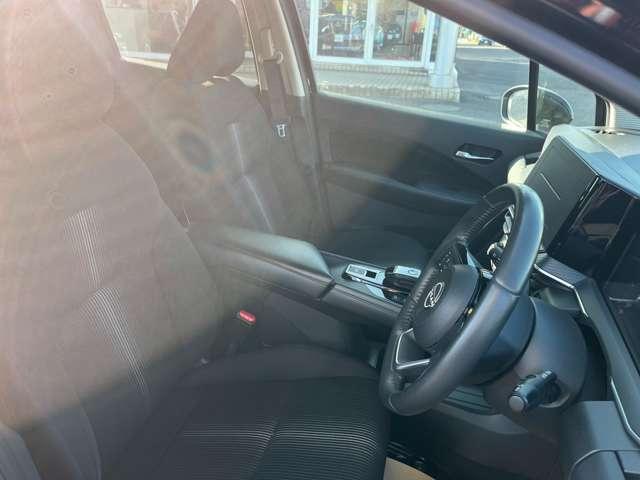 しっかりとした造りのシートで運転も快適に♪