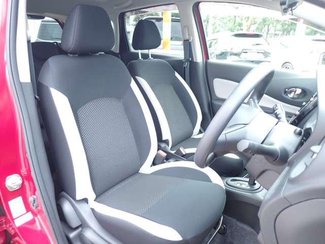 ノート １．２　Ｘ　Ｖセレクション　インテリミラー　エマブレ　アラウンドビュー　衝突被害軽減装置　全周囲カメラ　バックビューモニター　禁煙車　ワンオーナー　イモビライザー　ドラレコ付　記録簿　インテリキー　オートエアコン　Ａストップ　Ｗエアバック　ＥＴＣ　ＡＢＳ　メモリーナビ（16枚目）