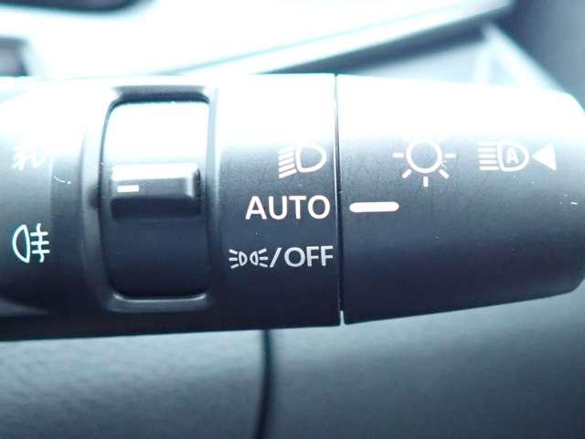 オーラ 1.2 NISMO エマブレ プロパイ インテリミラー カーテンエアバッグ エマブレ 禁煙 インテリキー ETC ドラレコ 車線逸脱警報 ワンセグ キーフリーシステム ダブルエアバック 定期点検記録簿 アルミホイール 運転席エアバッグ メモリーナビ ABS(16枚目)