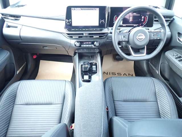 オーラ 1.2 G レザーエディション 当社社用車 ワンオーナ 追突防止 レーダークルーズ 車線逸脱警報装置 禁煙車 LED ドライブレコーダー 盗難防止 記録簿 バックモニター ETC インテリジェントキー メモリーナビゲーション AW ABS(3枚目)