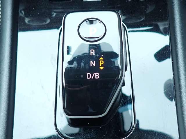 キックス １．２　Ｘ　ツートーン　インテリアエディション　（ｅ－ＰＯＷＥＲ）　シートヒーター　エマブレ　プロパイ　レーダークルーズ　禁煙　被害軽減ブレーキ　ＬＥＤヘッドライト　アラウンドビューモニター　インテリジェントキー　ドラレコ　ＥＴＣ　メモリ－ナビ　エアコン　パワステ　キーレス　パワーウィンドウ　ＡＢＳ（18枚目）