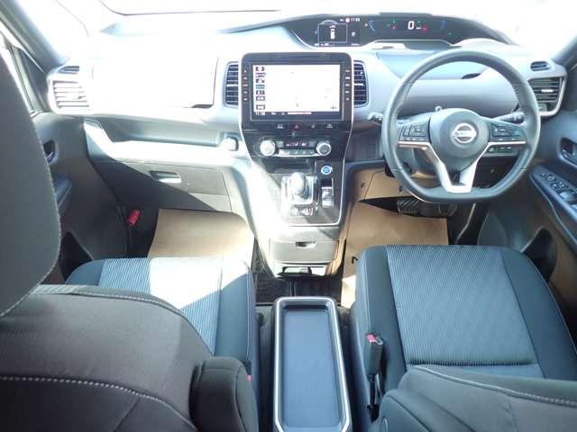 セレナ 1.2 e-POWER ハイウェイスター V アラウンドビュー エマブレ プロパイ 360°カメラ エマジェンシーブレーキ 1オナ スマキー バックカメラ 禁煙 LED レーンアシスト 点検記録簿付 ETC ドラレコ イモビ サイドカーテンエアバック フルオートエアコン エアバック(3枚目)