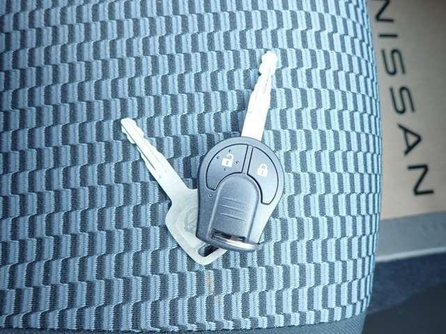 マーチ １．２　Ｓ　純正Ｍナビ　Ｂモニター　エマブレ　１セグＴＶ　メンテナンスノート　衝突軽減ブレーキ　１オーナ－　運転席助手席エアバック　キーレス　バックモニター　禁煙車　ＥＴＣ　ドラレコ　ナビＴＶ　パワーウインド　メモリーナビゲーション　盗難防止装置（20枚目）