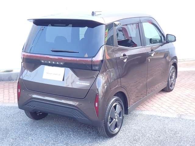 サクラ Ｇ　純正メモリナビ　エマブレ　プロパイ　アラウンドビュ　ワンオーナ　踏み間違い防止アシスト　ＬＥＤヘッドランプ　スマートキー　禁煙車使用　ＬＤＷ　盗難防止システム　オートエアコン　ＥＴＣ　バックカメラ　アダプティブクルーズコントロール（2枚目）