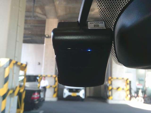 ノート 1.2 X ナビTV アラウンドビューM 踏み間違い ドラ レーダーブレーキサポート 1オーナー車 記録簿付き Dレコ スマトキー セキュリティーアラーム キーレス 運転席助手席エアバッグ ナビTV ワンセグ バックカメラ エアコン パワーウィンドウ ABS(9枚目)