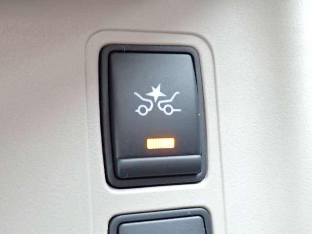 エマージェンシーブレーキは、前方の車両や歩行者を検知し衝突の可能性が高まると自動的に緊急ブレーキを作動させ衝突時の被害や傷害を軽減してくれますので安心です♪