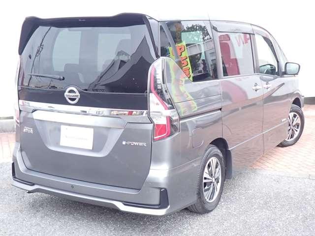 セレナ １．２　ｅ－ＰＯＷＥＲ　ハイウェイスター　Ｖ　後席モニター　エマブレ　プロパイ　３６０°カメラ　エマジェンシーブレーキ　１オナ　スマキー　バックカメラ　禁煙　ＬＥＤ　レーンアシスト　点検記録簿付　ＥＴＣ　ドラレコ　イモビ　サイドカーテンエアバック　フルオートエアコン　エアバック（2枚目）