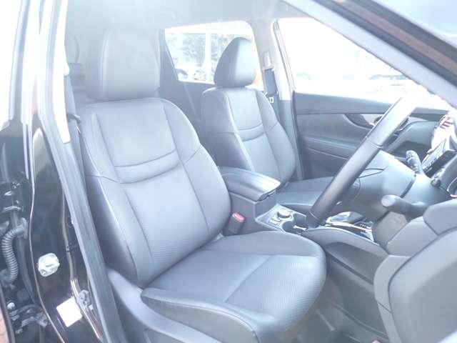 ＳＵＶですので車内が高く見下ろすような視点で見通しの良い運転席になっております♪