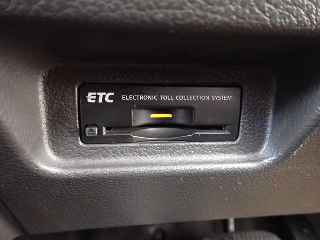 キューブ 1.5 15X Vセレクション 純正メモリナビ バックモニター セキュリティアラーム 1オーナー Bカメ AUTOエアコン 禁煙車 ETC 記録簿付き メモリーナビ キ-フリ- ナビTV ワンセグTV ABS パワーステアリング 運転席エアバッグ パワーウィンドゥ(9枚目)