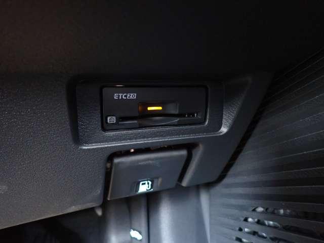 オーラ 1.2 NISMO チューンド e-POWER 4WD 当社社有車 ナビTV アラウンドモニター ワンオーナ- インテリキー エマブレ 試乗車UP アルミ キーレス 4WD ETC LEDヘッドライト 禁煙 追従クルーズ(12枚目)