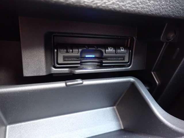 セレナ 2.0 X 後席モニター アラウンドビュー 360度カメラ ワンオ-ナ-車 オートクルーズコントロール 禁煙 インテリジェントキー サイドカメラ Aストップ パークアシスト ETC ドラレコ レーンキープ 記録簿 キーレス メモナビ ナビTV(12枚目)