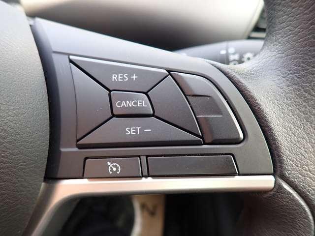 セレナ 2.0 X 後席モニター アラウンドビュー 360度カメラ ワンオ-ナ-車 オートクルーズコントロール 禁煙 インテリジェントキー サイドカメラ Aストップ パークアシスト ETC ドラレコ レーンキープ 記録簿 キーレス メモナビ ナビTV(14枚目)