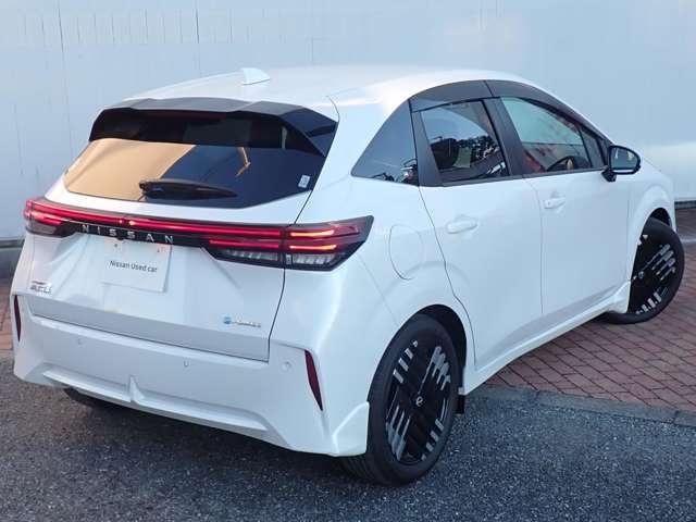 �㕔�̃e�[�����C�g�����ꕶ���ɂȂ������`�󂪐�i�I�����ɃJ�b�R�����f�U�C���ɂȂ��Ă���܂���