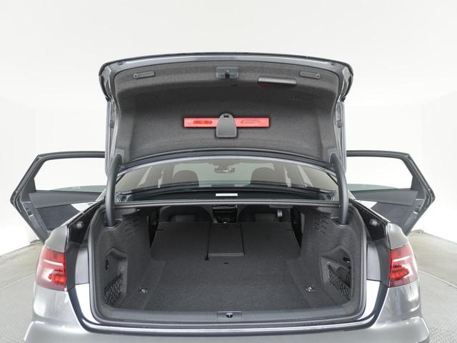 Ａ４ ３５ＴＤＩ　Ｓライン　認定中古車　ワンオーナー　Ｓ　ｌｉｎｅ　ｐｌｕｓ　パッケージ　コンフォートパッケージ　サラウンドビューカメラ　パークアシスト　アーティフィシャルレザー（ドアアームレスト／センターコンソール）（16枚目）
