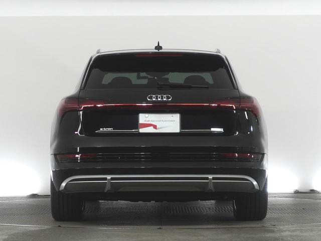 e-トロン 50クワトロ Sライン 認定中古車 サイレンスパッケージ バーチャルエクステリアミラー エクステンディッドアルミニウムブラック/ブラックグラスルックコントロールパネル(6枚目)