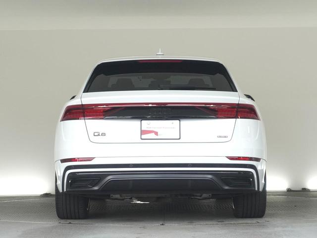 Q8 55TFSIクワトロ 認定中古車 S-lineプラスパッケージ コンフォートアシスタンスパッケージ ブラックスタイリングパッケージ ドアエントリーライト(6枚目)