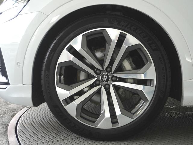 Q8 55TFSIクワトロ 認定中古車 S-lineプラスパッケージ コンフォートアシスタンスパッケージ ブラックスタイリングパッケージ ドアエントリーライト(8枚目)