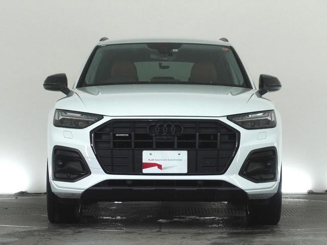 Q5 ハイスタイル 認定中古車 ワンオーナー 限定車 plus パッケージ ラグジュアリーパッケージ ステアリングヒーター アーティフィシャルインテリアレザー マトリクスLEDリヤコンビネーションライト(3枚目)