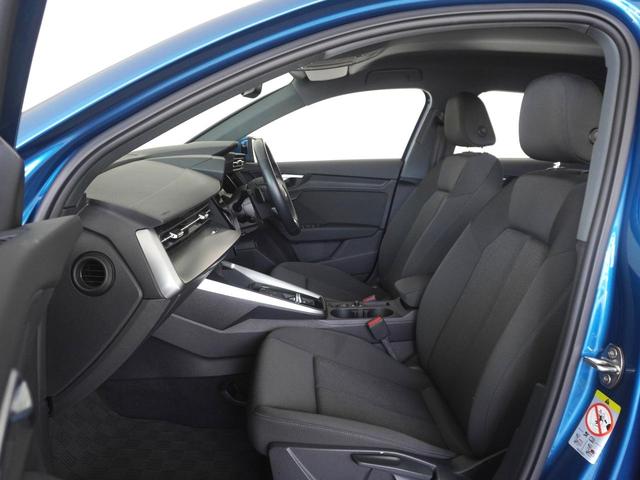 A3 スポーツバック30TFSI 認定中古車 ワンオーナー コンビニエンス&アシスタンスパッケージ ナビゲーションパッケージ LEDリヤコンビネーションライト ダイナミックターンインディケーター アドバンストキーシステム シートヒータ(9枚目)