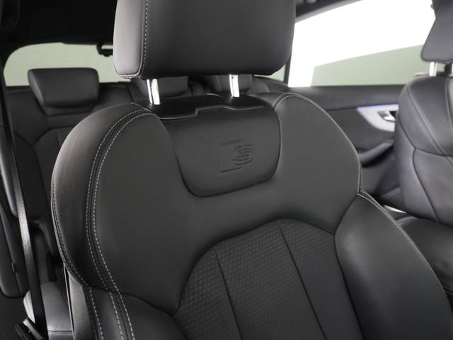 Q8  認定中古車 S lineパッケージ コンフォートアシスタンスパッケージ ブラックAudi rings&ブラックスタイリングパッケージ ホイール22インチ ルーフレールブラック ドアエントリーライト(12枚目)