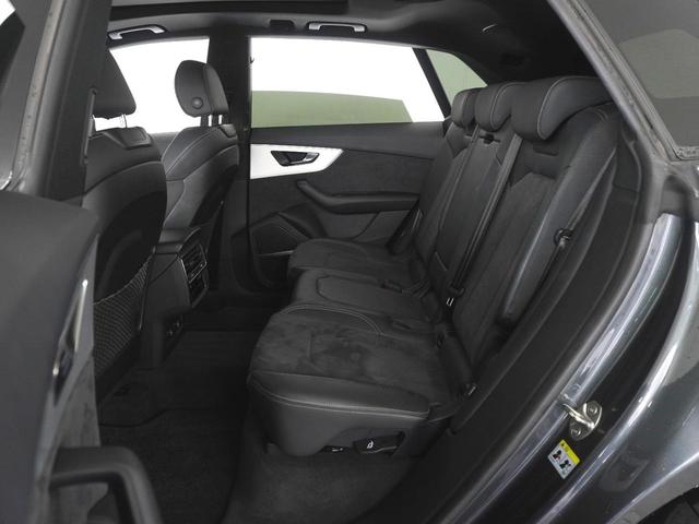 Q8  認定中古車 S lineパッケージ コンフォートアシスタンスパッケージ ブラックAudi rings&ブラックスタイリングパッケージ ホイール22インチ ルーフレールブラック ドアエントリーライト(14枚目)