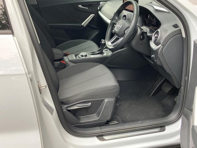 Q2 35TFSIアドバンスド 認定中古車 デモカーアップ車両 ナビゲーションパッケージ コンビニエンス&アシスタンスパッケージ テクノロジーパッケージ バー チャルコックピット シートヒーター ハイビームアシスト サイドアシスト(9枚目)