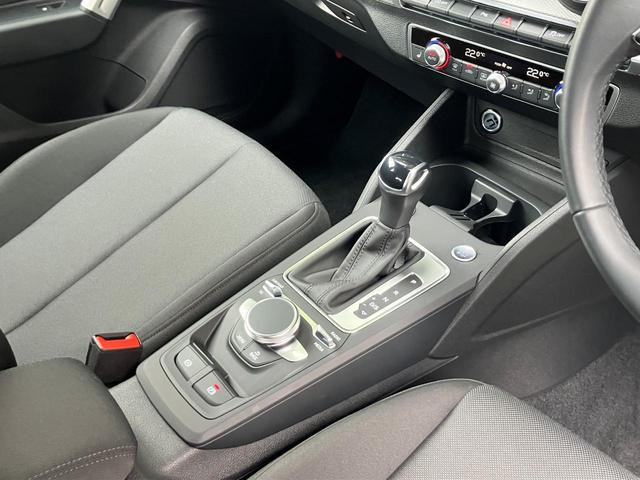 Q2 35TFSIアドバンスド 認定中古車 デモカーアップ車両 ナビゲーションパッケージ コンビニエンス&アシスタンスパッケージ テクノロジーパッケージ バー チャルコックピット シートヒーター ハイビームアシスト サイドアシスト(11枚目)