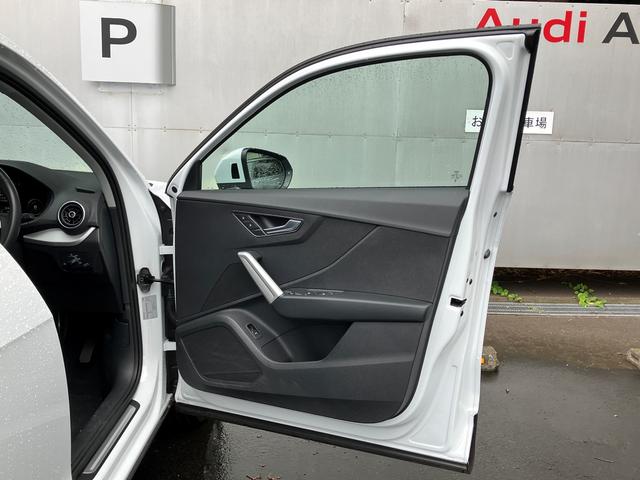 Ｑ２ ３５ＴＦＳＩアドバンスド　認定中古車　ナビゲーションパッケージ　コンビニアシスタンスパッケージ　バーチャルコックピット　アダプティブクルーズコントロール　サイドアシスト　アクティブレーンアシスト（8枚目）