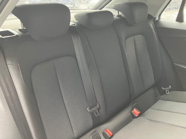Ｑ２ ３５ＴＦＳＩアドバンスド　認定中古車　ナビゲーションパッケージ　コンビニアシスタンスパッケージ　バーチャルコックピット　アダプティブクルーズコントロール　サイドアシスト　アクティブレーンアシスト（12枚目）