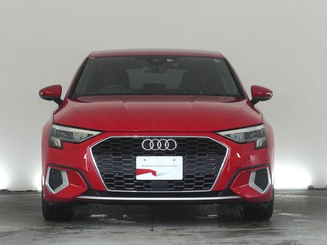 Ａ３ スポーツバック３０ＴＦＳＩアドバンスド　認定中古車　コンビニエンス＆アシスタンスパッケージ　ナビゲーションパッケージ　スマートフォンインターフェイス　フロントシート電動調整機能　シートヒーター　アドバンストキーシステム　レーンアシスト（2枚目）