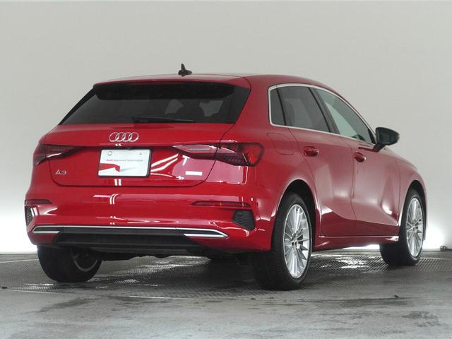 Ａ３ スポーツバック３０ＴＦＳＩアドバンスド　認定中古車　コンビニエンス＆アシスタンスパッケージ　ナビゲーションパッケージ　スマートフォンインターフェイス　フロントシート電動調整機能　シートヒーター　アドバンストキーシステム　レーンアシスト（4枚目）