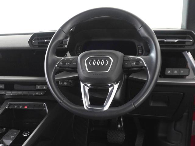 Ａ３ スポーツバック３０ＴＦＳＩアドバンスド　認定中古車　コンビニエンス＆アシスタンスパッケージ　ナビゲーションパッケージ　スマートフォンインターフェイス　フロントシート電動調整機能　シートヒーター　アドバンストキーシステム　レーンアシスト（12枚目）