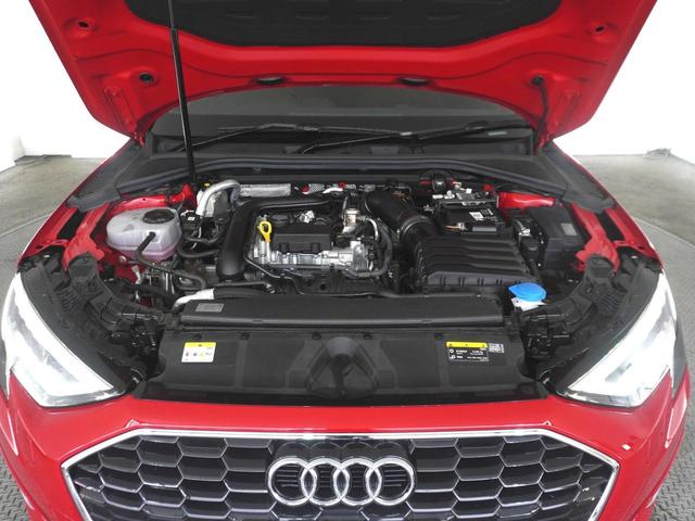 Ａ３ スポーツバック３０ＴＦＳＩアドバンスド　認定中古車　コンビニエンス＆アシスタンスパッケージ　ナビゲーションパッケージ　スマートフォンインターフェイス　フロントシート電動調整機能　シートヒーター　アドバンストキーシステム　レーンアシスト（18枚目）