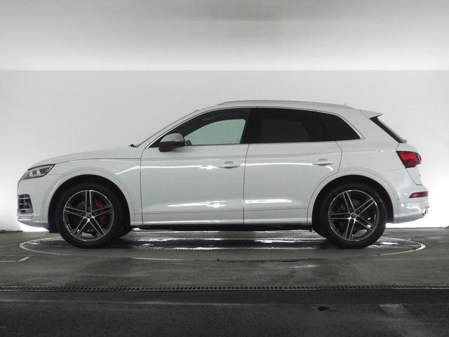 SQ5  認定中古車 カラードブレーキキャリパーレッド シートヒーター(フロント&リヤ) バーチャルコックピット パノラマサンルーフ ファインナッパレザー ダイヤモンドステッチ ワンオーナー(3枚目)