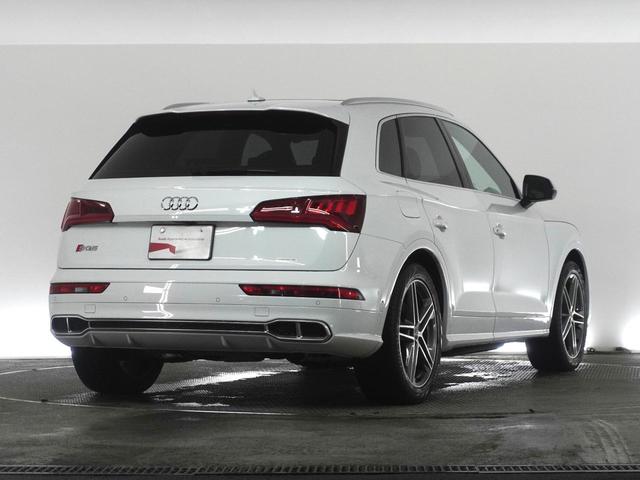 SQ5  認定中古車 カラードブレーキキャリパーレッド シートヒーター(フロント&リヤ) バーチャルコックピット パノラマサンルーフ ファインナッパレザー ダイヤモンドステッチ ワンオーナー(4枚目)