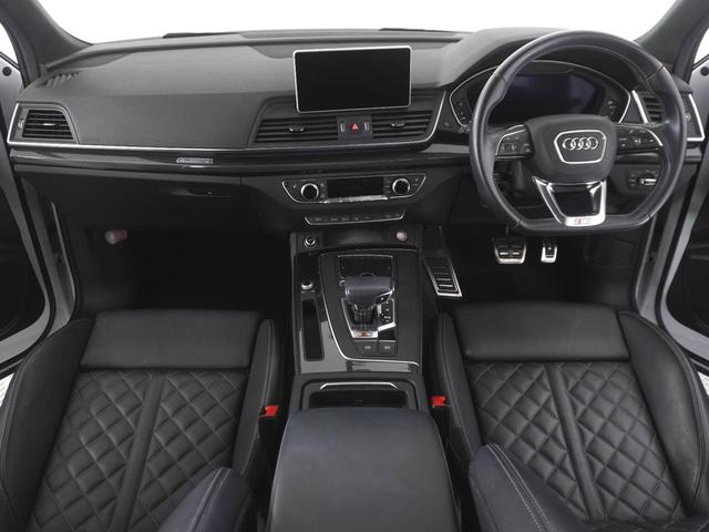 SQ5  認定中古車 カラードブレーキキャリパーレッド シートヒーター(フロント&リヤ) バーチャルコックピット パノラマサンルーフ ファインナッパレザー ダイヤモンドステッチ ワンオーナー(7枚目)