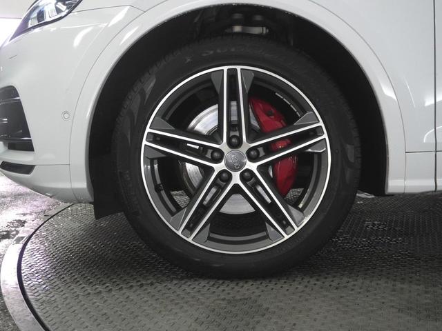 SQ5  認定中古車 カラードブレーキキャリパーレッド シートヒーター(フロント&リヤ) バーチャルコックピット パノラマサンルーフ ファインナッパレザー ダイヤモンドステッチ ワンオーナー(8枚目)