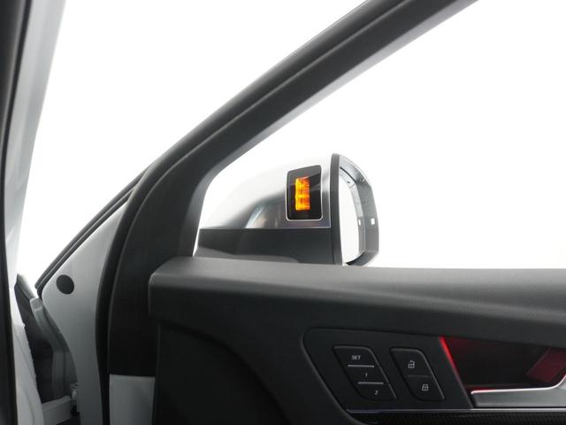 SQ5  認定中古車 カラードブレーキキャリパーレッド シートヒーター(フロント&リヤ) バーチャルコックピット パノラマサンルーフ ファインナッパレザー ダイヤモンドステッチ ワンオーナー(17枚目)