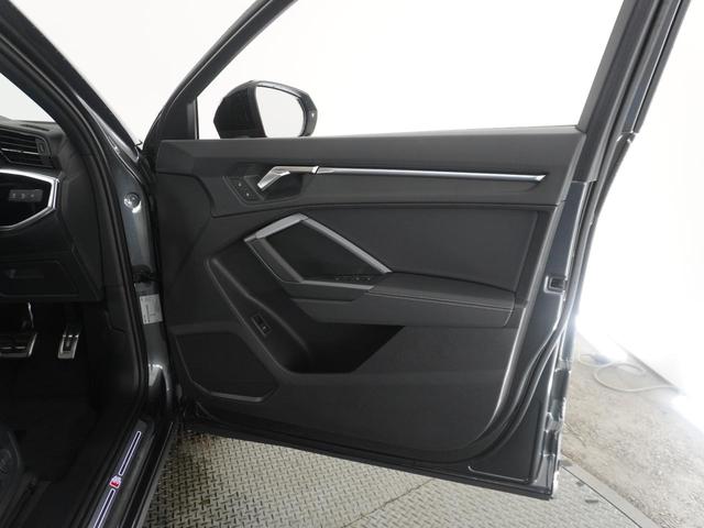 Q3スポーツバック 40TDIクワトロ Sライン 認定中古車 コンビニエンス&アシスタンスパッケージ ブラックAudi rings&ブラックスタイリングパッケージ スマートフォンインターフェース プラスパッケージ パーシャルレザー(14枚目)