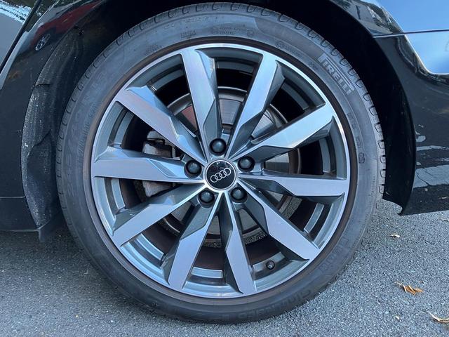 アルミホイール　１０スポークダイナミックデザイン　コントラストグレー　８Ｊｘ１８　２４５／４０Ｒ１８インチ