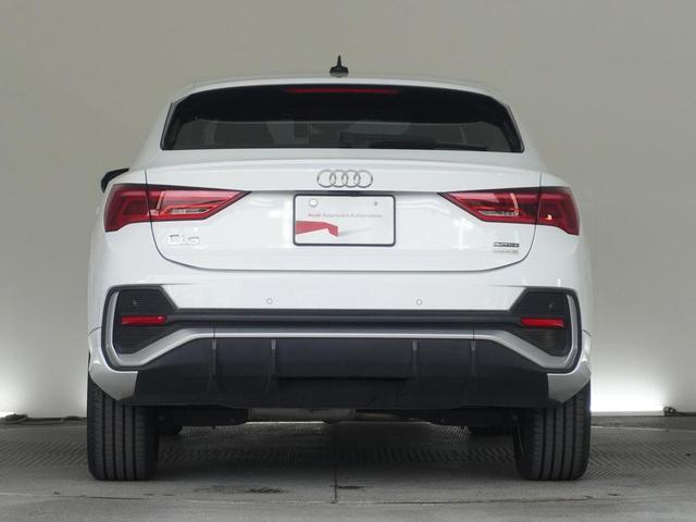Ｑ３スポーツバック ３５ＴＤＩクワトロ　Ｓライン　認定中古車　アシスタンスパッケージ　スマーフォンインターフェイス　ベーシックパッケージ　ワイヤレスチャージング　マトリクスＬＥＤヘッドライト（6枚目）