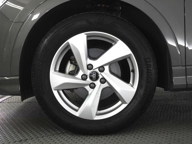 Ｑ３ ３５ＴＦＳＩアドバンスド　認定中古車　アシスタンスパッケージ　３スポークマルチファンクションステアリング　スマートフォンインターフェイス　ベーシックパッケージ　ハイビームアシスト　ワイヤレスチャージング（8枚目）