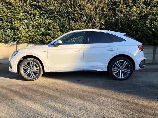 Q5スポーツバック 40TDIクワトロ Sライン 認定中古車 Sline dynamic edition コンフォートパッケージ ステアリングヒーター ファインナッパレザーダイヤモンドステッチ 20インチアルミホイール(4枚目)