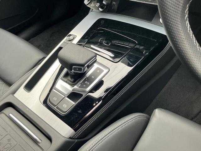 Ｑ５スポーツバック ４０ＴＤＩクワトロ　Ｓライン　認定中古車　Ｓｌｉｎｅ　ｄｙｎａｍｉｃ　ｅｄｉｔｉｏｎパッケージ　Ｓ　ｌｉｎｅ　ｐｌｕｓパッケージ　コンフォートパッケージ　アルミホイール５セグメントスポークデザイン　ファインナッパレザー（12枚目）