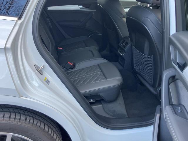 Ｑ５スポーツバック ４０ＴＤＩクワトロ　Ｓライン　認定中古車　Ｓｌｉｎｅ　Ｄｙｎｑｍｉｃ　ｅｄｉｔｉｏｎ　コンフォートパッケージ　ステアリングヒーター　ファインナッパレザーダイヤモンドステッチ　２０インチアルミ（10枚目）