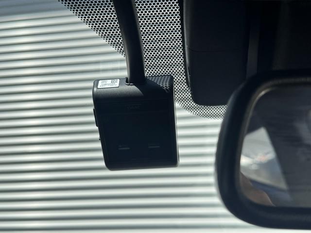 Ｃ－ＨＲ Ｇ　ワンオーナー車　禁煙車　純正９インチナビ　フルセグテレビ　バックカメラ　ＥＴＣ２．０　ドラレコ　セーフティセンス　ブラインドスポットモニター　ＬＥＤヘッドライト　ＬＥＤフォグ　フロントシートヒーター（14枚目）